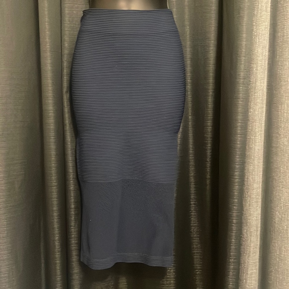 Bcbgeneration blue ribbed pencil skirt with mesh
